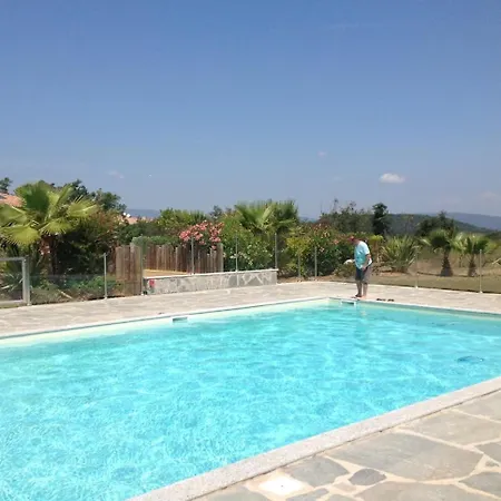 Les Jasmins 拉克鲁瓦瓦尔梅